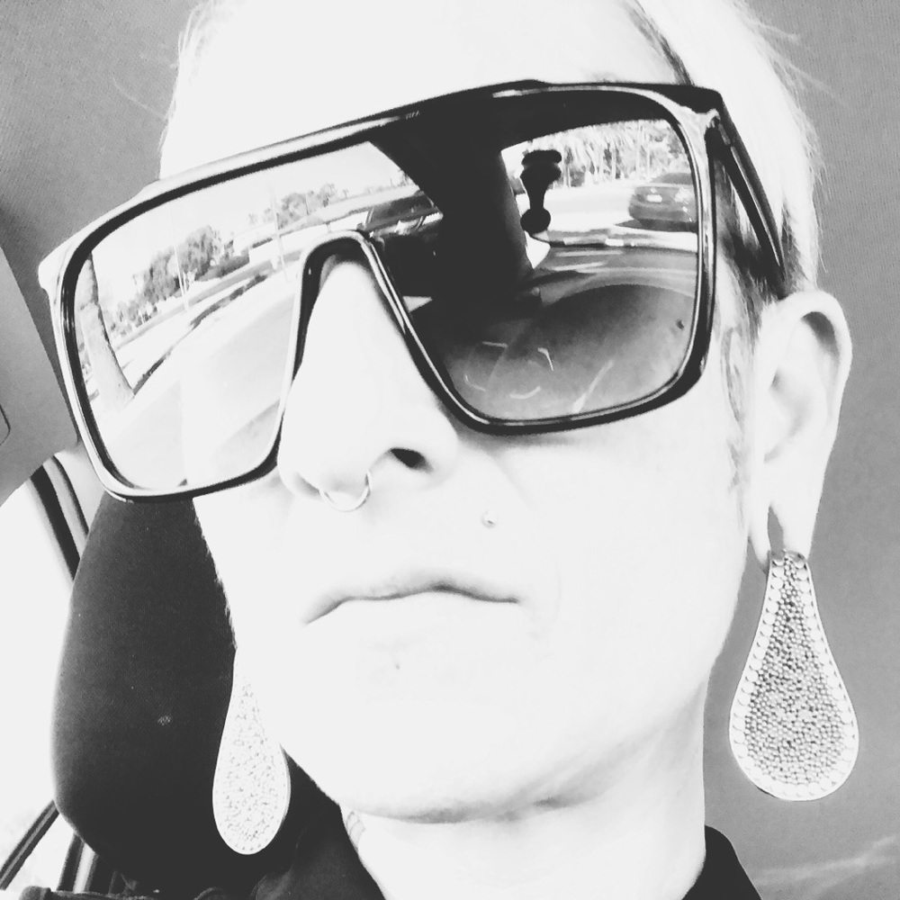 Meet your Posher, Desiree